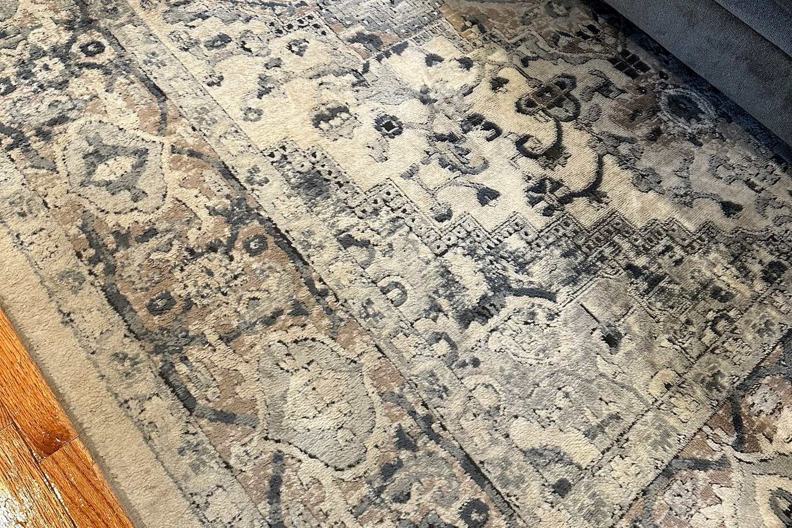 The same rug finished, the pattern sharp and the ground even